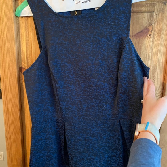 Size 2 dress blue and black marl coloring above the knee - Picture 3 of 5